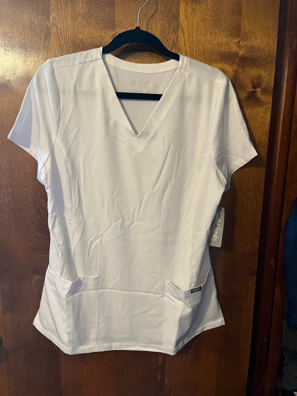 Women’s Slim V-Neck Scrub Top in White
